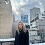 Sandara Park Instagram - 올겨울 제대로된 첫눈 ❄️☃️ 펑펑 내리는 눈이 아름답기도, 쓸쓸하기도