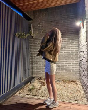 Sandara Park Instagram - 사랑하는 사람들과 함께한 생일 🥳🎂🎊🎉🎈🎁💘🥹 #SweetDARADARAday