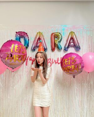 Sandara Park Instagram - 사랑하는 사람들과 함께한 생일 🥳🎂🎊🎉🎈🎁💘🥹 #SweetDARADARAday