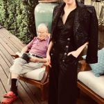 Sandra Oh Instagram - Heading to #eveningbefore benefiting #MPTF #dadreadinginredcrocs