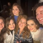 Sandy Instagram - #tbt do último sábado, quando fui ver, pela terceira vez, o @once_omusical. E ainda na melhor companhia… Preciso dizer, mais uma vez, q tô morreeendo de orgulho de vc, meu @lucas.lima. E que sou fã da @brunaguerin! E que tô encantada com o talento e a entrega de todos do elenco e equipe. Parabéns, gente linda! Amei dividir essa minha admiração com essas três mulheres maravilhosas, q eu amo taaanto. 💜 Pra quem ainda não viu, vale muito a pena. Mas corre, q só fica em cartaz até dia 21/05. 👊🏻💜👏🏻 Teatro Villa Lobos
