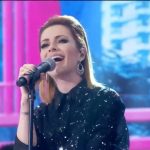 Sandy Instagram - Como vocês devem saber, meus projetos musicais são essencialmente autorais. Isto porque, além de cantar, é importante pra mim que eu possa me expressar por meio das composições. Ao mesmo tempo, pode ser delicioso criar novas versões de músicas de outros artistas e, de alguma forma, ressignificar algumas dessas canções pra mim. Então, enquanto meu DVD não sai do forno, me conta qual sua releitura favorita? 👀