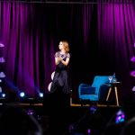 Sandy Instagram - Ahhhh, Recife… Que privilégio passar o Dia do Nordestino aqui com vcs!! 💜 Obrigada por taaaaanto! Que flashback deste palco tão especial... Foi impossível não me transportar pra última vez em que estive aqui, em 2019. Vcs entregaram TUDO de novo! MUITO obrigada!!! Natal, tô chegando… 🎈 #TurnêNVE2022 📸 @pipofontes Recife, Brazil