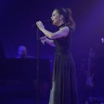 Sandy Instagram - Ribeirão, matar a saudade de vocês foi especial. Obrigada pela noite incrível! Fica aqui um dumpzinho pra deixar registrado todo esse amor! 💜 Estão chegando os últimos 3 shows do ano… Eba!! Quem vem? 02/dez: São Paulo (Vibra) 08/dez: Belo Horizonte (Arena Hall) 16/dez: Campinas (Royal Palm) 🎥@sisdiz