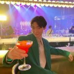 Sang Heon Lee Instagram - Cheers to all my fans and have a lovely weekend xo 🥰😏 @xokittynetflix @netflix @netflixgolden Seoul, Korea