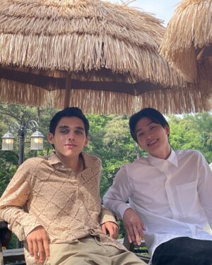Sang Heon Lee Instagram - Enjoy the view of behind the seats ✌️