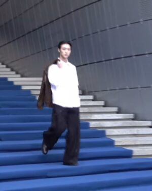 Sang Heon Lee Instagram - Final day for Seoul fashion week with @liesangbong @liecollection_ @chungchunglie @seoulfashionweek_official @monami_official 

#seoulfashionweek #liecollection #liesangbong #lie #서울패션위크 #이상봉 #이청청 #라이컬렉션