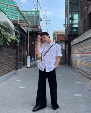 Sang Heon Lee Instagram - Final day for Seoul fashion week with @liesangbong @liecollection_ @chungchunglie @seoulfashionweek_official @monami_official 

#seoulfashionweek #liecollection #liesangbong #lie #서울패션위크 #이상봉 #이청청 #라이컬렉션
