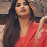 Saniya Shaikh Instagram - Wait For End ❤️ 𝐋𝐈𝐊𝐄, 𝐂𝐎𝐌𝐌𝐄𝐍𝐓𝐒, 𝐒𝐇𝐀𝐑𝐄 #sanulove#sanufam#viralvideos #fyp #viralpost #beauty #kerala #picoftheday #dance #art #cute #mumbai #funny #onlineshopping #foryoupage #comment #fashionblogger #youtube #meme #trendy #nature #tamil #lifestyle #life #photoshoot #reelsinstagram #new #motivation #funnymemes #old