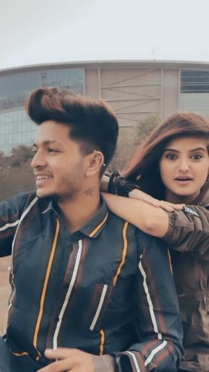 Saniya Shaikh Instagram - Pyar karo…🤍

@xx_mr_swag_xx 

#sanufam #sanulove #old #attitude #expression #reelitfeelit #reelkarofeelkaro #smile #status #kbye #foryou