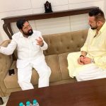 Sanjay Dutt Instagram - Met with our honourable CM @mieknathshinde Ji, a visionary and the most simple man. Honoured to have met him and speak about so many things at length. Thank you and God bless you, Shinde Saab! Hoping to meet you again soon. Jai Bhole Nath