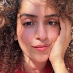 Sanya Malhotra Instagram - 🫰🏽