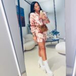 Sarah Fraisou Instagram - 💥 Boom 💥 #pictureoftheday #louisvuitton #dubailife #outfitoftheday @simmishoes @louisvuitton Burj Khalifa By Emaar