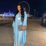 Sarah Fraisou Instagram - Dubaï night 🌎quel est ta préférée 1,2ou 3 ? #dubailife #jbrbeach #picoftheday #louisvuitton #walk #blue @noojoumlenses JBR