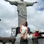Sarah Fraisou Instagram - Corcovado 🇧🇷 #brazil🇧🇷 #picoftheday #holiday #fun #visiting Cristo Redentor, Corcovado - Rio De Janeiro
