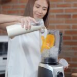 Sarah Geronimo Instagram - Madali lang gumawa ng simple snacks at home using my favorite kitchen kapartner, ang #MyHanabishi! ❤️ Cinnamon sticks + Milky Mango Shake = Best Snack Ever! Try niyo na rin 😋