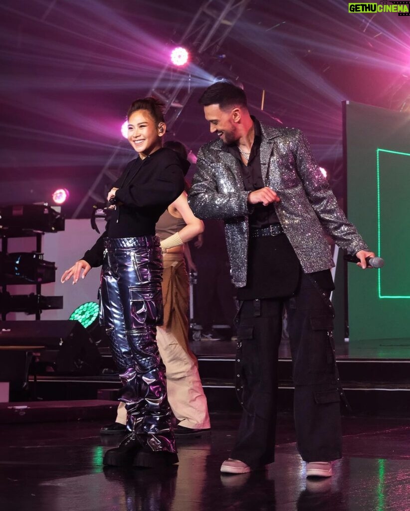 Sarah Geronimo Instagram - Fun stage with @billycrawford 🙂 #MyMind Philippines