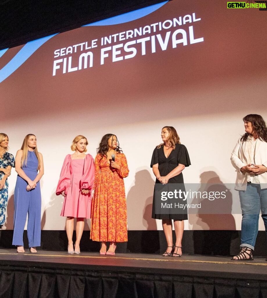 Sarah Jeffery Instagram - a sweet weekend in Seattle celebrating our film #yearofthefox 💐 this team is truly so special. big thank you to all my favorite people for coming to support, it means more than you’ll ever know 💓 swipe to see a really cute seal at the end