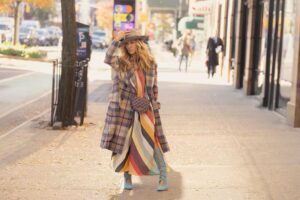 Sarah Jessica Parker Instagram - @justlikethatmax Episode 6, "Trick or Treat."
This coat worked more than I did.
Streaming now on @streamonmax.
Is love diagnosed at Urgent Care?
(@peterhermann)
Directed by @cynthianixon !!!
Weaving in more BTS photos over on @threadsapp.
X, SJ