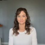 Sarah Wayne Callies Instagram - thanks to everyone who’s been watching #thecompany you keep 🤟🏽we’re all so grateful 🤟🏽 . show is back this sunday 💋 . my ASL is still WIP - apologies to the deaf community for my mistakes 🙏