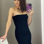 Sarah Wayne Callies Instagram - the ‘80s can keep calling 📞 never giving this look back 💋 #thecompanyyoukeep tonight 💋