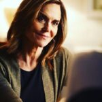 Sarah Wayne Callies Instagram - mothers & daughters and things that need to be said ❤️ tonight #thecompanyyoukeep