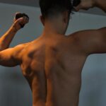 Sascha Burci Instagram - Non mi sono mai visto cosí tanto la pancia piatta da quando ho memoria. Ecco il mio fisico dopo 3 mesi dall’operazione, ho potuto ricominciare gli allenamenti solo 1 mese fa. Ogni volta che mi guardo allo specchio ora sono felice, anche se si vedono ancora le cicatrici. Per quelle dovrò aspettare ancora un po’. Ora l’obiettivo è solo l’olimpo del benessere🌟 Grazie @cygnusclinic #suppliedbycygnusclinic Dubai - دبى