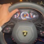 Sascha Burci Instagram - Se non potete volare, correte. Se non potete correre, camminate. Se non potete camminare, strisciate. Ma in ogni caso, continuate a muovervi. Io ora, posso driftare!! 😍 Dubai - دبى