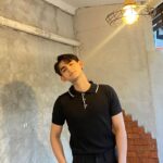 Sattabut Laedeke Instagram - Lightbulb Man ปิ้วๆ
