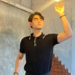 Sattabut Laedeke Instagram - Lightbulb Man ปิ้วๆ