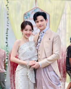 Sattaphong Phiangphor Instagram - จริงนะเพคะ 🤵🏻👰🏻‍♀️ #ลิเกหมอลำตอนจบ #ลิเกหมอลำ