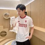 Sattaphong Phiangphor Instagram - เสื้อตัวใหม่ออกแล้วไปจัดกันนะครับทุกคน #AriFootball #FootballForAll #ฟุตบอลของทุกคน #adidasfootball #adidasthailand #MUFC