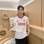 Sattaphong Phiangphor Instagram - เสื้อตัวใหม่ออกแล้วไปจัดกันนะครับทุกคน #AriFootball #FootballForAll #ฟุตบอลของทุกคน #adidasfootball #adidasthailand #MUFC