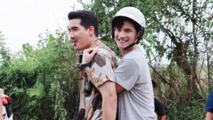 Sattaphong Phiangphor Instagram - ลิเกหมอลำเดินทางมาถึงตอนจบแล้ว ❤️🎬 ดีใจที่เป็นส่วนหนึ่งของละครเรื่องนี้มากครับ เต๋าขอขอบคุณทางผู้จัด ผู้กำกับ ทีมงาน และนักแสดงทุกฝ่าย สนุกทั้งในจอและนอกจอจริงๆครับ ฝากละครลิเกหมอลำเป็นหนึ่งในความทรงจำของทุกคนด้วยนะครับ 
#ลิเกหมอลำตอนจบ #ลิเกหมอลำ