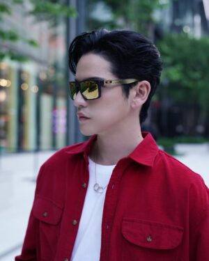 Sattaphong Phiangphor Instagram - มกราเพิ่งผ่านมาครึ่งเดือนเองหรอ 🚶🏻‍♂️

@oakley #BeWhoYouAre