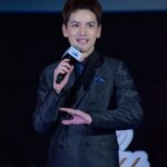 Sattaphong Phiangphor Instagram - เมื่อวานนี้เต๋าได้มีโอกาสไปร่วมงานเปิดตัว SIAMPAVALAIbyKrungthaiAXALifeซึ่งเป็นงานที่ กรุงไทยแอกซ่า ประกันชีวิต จับมือพันธมิตรกับ เมเจอร์ซินีเพล็กซ์ กรุ๊ป เพื่อให้ทุกคนได้สัมผัสความหรูหราระดับเวิล์ดคลาสผ่านโรงภาพยนตร์ “Siam Pavalai Royal Grand Theatre by Krungthai-AXA Life” เพื่อสร้างประสบการณ์สุดพิเศษอย่างเหนือระดับให้กับลูกค้าคนสำคัญ พร้อมมอบโปรโมชั่น และสิทธิประโยชน์ให้กับลูกค้า ให้ได้สัมผัสประสบการณ์ด้านเทคโนโลยีระบบการฉายภาพใหม่ล่าสุดและดีที่สุดในโลก สำหรับสำหรับลูกค้า กรุงไทย-แอกซ่า ประกันชีวิต เตรียมพบกับสิทธิพิเศษสุดประทับใจจากกรุงไทย แอกซ่า ประกันชีวิตและเมเจอร์ซินีเพล็กซ์ กรุ๊ป เร็ว ๆ นี้ นะครับ #SIAMPAVALAIbyKrungthaiAXALife