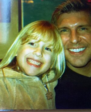 Savannah Chrisley Instagram - Hi there my Instagram family…it’s been a few weeks. Before you continue reading I would like to ask one thing of you…please be kind. This life is so cruel and we’re all doing the best we can. I will continue to stand by my family and fight for justice. Justice for ourselves and for others that the system has failed. (There is only so much I can comment on legally at this moment.) 

Recently, I’ve felt let down by God, that my relentless prayers have been unheard. But I do believe that He will use every hardship and adversity we go through to strengthen us and prepare us for an even greater purpose. So I will continue believing in our Lord and Savior…I pray for strength, hope, and love. Thank you to all of those that continue to stand by our sides. This fight isn’t over. 

Now let’s get back to work. Now is my time to break the glass ceiling - no matter what comes my way I WILL succeed. - xoxoxo - Sassy 💕 #kindness #hope