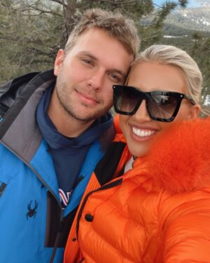 Savannah Chrisley Instagram - Thanking God for brothers 🥰❤️ the dynamic duo is in full force this trip!! Can’t tell you the last time we told each other to kick rocks! #makingprogress 🤣