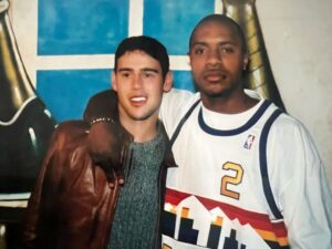 Scooter Braun Instagram - WOW. #tbt to this punk ass 21 year old kid throwing these parties and breaking into the music biz in the #ATL. The year was 2003 and #indaclub was the #1 song in the world and early 2000s hip hop and r&b dominated. Wild times. Great times. Thanks to my mom for visiting and showing me all these photos today. We were babies. Wow. This was me at 21 😂 #beaniesallday #atl #21yearsago