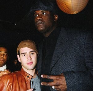 Scooter Braun Instagram - WOW. #tbt to this punk ass 21 year old kid throwing these parties and breaking into the music biz in the #ATL. The year was 2003 and #indaclub was the #1 song in the world and early 2000s hip hop and r&b dominated. Wild times. Great times. Thanks to my mom for visiting and showing me all these photos today. We were babies. Wow. This was me at 21 😂 #beaniesallday #atl #21yearsago