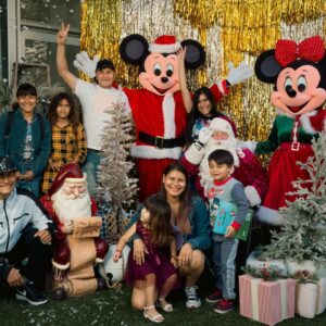 Scooter Braun Instagram - Santa and Snow were present at our LA holiday party for reunified families this weekend - over 30 families represented by @immdef_lawcenter received items from their holiday wishlist. 

Families also enjoyed picking out new toys, clothing, school supplies while taking photos with Minnie and Mickey at @lasclife. The most beautiful days are the ones when humanity is present.

We are consistently blown away by this community of givers. Over 70 sponsors came together to support families in need. When we told long time sponsor @scooterbraun about a family with over 30 members, he and his team stepped right up and provided beautifully wrapped gifts for the whole family. We are so grateful to our generous community for stepping up!

Thank you to our partners:
@immdef_lawcenter
@sendintheclownsla @perelelhealth 
@farmfluence.co
@francesca_cloud
@4devents
@thealist.us
@tacoselgueraso
@stanceofficial 
@krispykreme
@its_adam_cole
@essie 
@petitenpretty
@braunfoundation
@scooterbraun