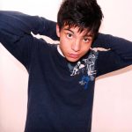 Sebastián Villalobos Instagram - Este post se lo quiero dedicar a las diferentes etapas de mí mismo que crecieron junto con ustedes, SÓLO PORQUE HOY VOLVEMOS A YOUTUBE. Después de años en batalla silenciosa conmigo mismo, donde la depresión, la ansiedad y el miedo, acabaron con mi motivación, mi autoestima y más ganas de seguir adelante, HOY QUIERO DECIR: MUCHÍSIMAS GRACIAS. Sé que la última vez que me vieron hablar de mi ida de YouTube, les dije que la música era la razón principal de por qué dejaba de hacer mis videos, y la verdad es que no, yo mismo estaba engañado pensando que así era.. yo mismo discutí con Sebastián Villalobos y todo lo que representaba. En un vídeo, pronto les contaré qué estaba pasando por mi cabeza y qué está pasando ahora, mientras tanto.. SI ESTÁS LEYENDO ESTO Y ME SIGUES DESDE MIS VIDEOS DE YOUTUBE, GRACIAS POR SEGUIR AQUÍ, HOY ESTAMOS DE VUELTA ❤️ EL VÍDEO QUE SE SUBE HOY (A LAS 7PM HORA COL) ES UN ABRAZO PARA ESE NIÑO INTERIOR QUE CRECIÓ VIÉNDOME EN YOUTUBE, PERO ADEMÁS… ES APENAS EL PRINCIPIO DE ESTA HISTORIA QUE RETOMAMOS A ESCRIBIR Y QUE LLEGA PARA QUE NOS VOLVAMOS A RECONOCER. NOS VEMOS EN YOUTUBE Y NO OLVIDEN HACER SU TAREA ✨