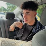 Sebastián Villalobos Instagram - 1) esto es un poco de lo que viene prontito 🎼 2) visitas que están cargadas de futuro 3) un momento feliz 4) estamos enamorados 5) “tímamela así como que no me doy cuenta” 6) 3 hombres de negro y 1 yeso 7) me encontré una parejita muy bella 8) cortecito en las calles de la cdmx 9) no sé si el postre o la charla estuvo mejor 10) mi abuelita es la verdadera✨goat✨