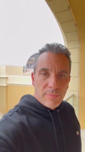 Sebastian Maniscalco Instagram - Where do I get a………

#ItAintRight