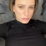 Serenay Sarıkaya Instagram - @ailetvdizi 💫🧿
