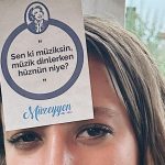 Serenay Sarıkaya Instagram - Bugün hangi S.S’sin? #weirdphotosofme 🌪️🪐