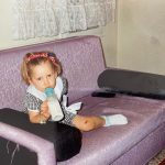 Serenay Sarıkaya Instagram - 23 Nisan Ulusal Egemenlik ve Çocuk Bayramı herkese kutlu ve mutlu olsun.🎉 O çocuksu saflığı, gözü karalığı, heyecanı ve inancı hiç kaybetmemek dileğiyle…🎈♥️ Huzurla, coşkuyla, neşeyle nice bayramlara, bayram tadında güzel günlere…🙏🏼