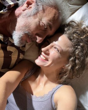 Serenay Sarıkaya Instagram - Sorry not sorry ✌🏼😎🌹#fromAdanawithlove #arşivaçıldı #fazlacaözlemiçerir❤️‍🔥 #izleyenlerizlemeyenlereanlatmasınizlesin😁
