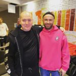Sergey Burunov Instagram - Это мы с Васей @bastaakanoggano Через неделю, 24 ноября, выйдет очень веселый #вопросребром Программа вышла 👍🏻👍🏻👍🏻 А еще я в восторге от Васиного электронного проекта @gorillazippo Послушайте, дорогие подписчики, это #чистыйкайф Соведущим Вася пригласил молодого и очень смешного парня @stasprostoklass и он действительно #простокласс #баста #стаспростокласс Gorilla by БАСТА