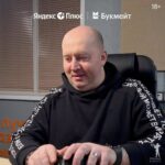 Sergey Burunov Instagram - Дорогие мои подписчики! Я прочитал для вас и вообще для всех любителей по-настоящему хорошей литературы книгу Алексея Иванова «Бронепароходы». Много дней я провел в студии, с огромным удовольствием озвучивая этот, не побоюсь этого слова, эпос. 700 страниц текста, по которому я как будто бы плыл вместе с персонажами, сам с интересом следя за сюжетом, восхищаясь слогом автора. Густонаселенный роман увлек меня, я получал удовольствие от такой работы. Слушайте на Букмейте, там же есть и печатная версия книги, если кому вдруг надоест мой голос)))) ссылка в шапке профиля